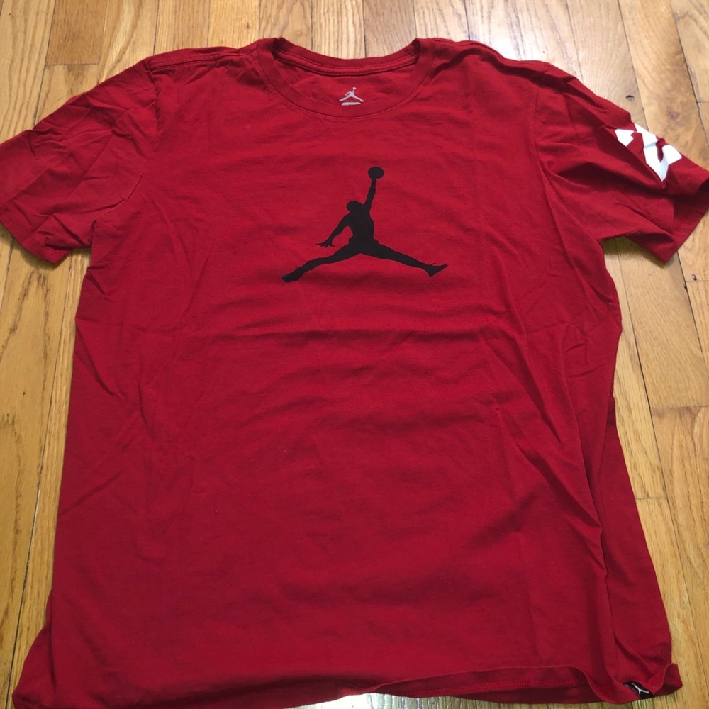 Men’s Jordan tee shirt